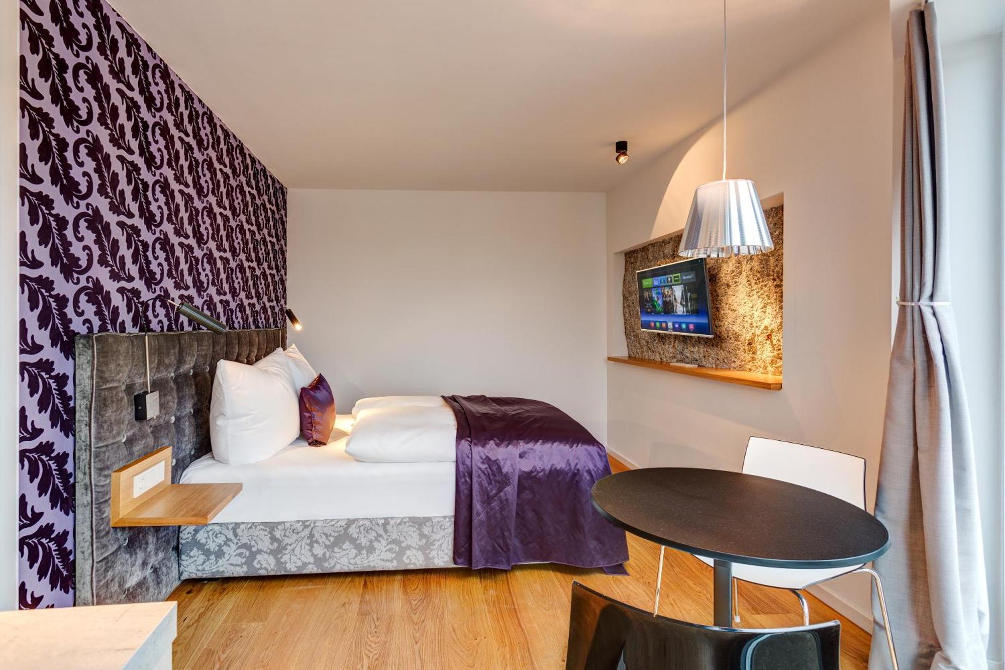 Im Bunker Aparthotel Monaco di Baviera