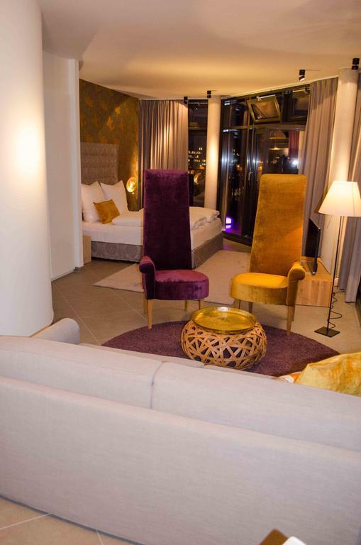 Im Bunker Aparthotel Monaco di Baviera